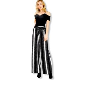 Papaya Black and White Wide Leg Pants Size Small